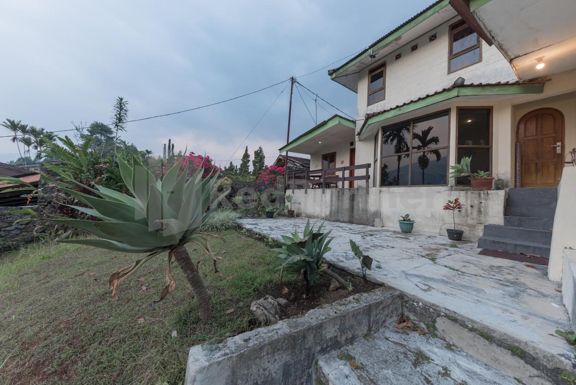 Bens Homestay RedPartner Bogor Exterior foto